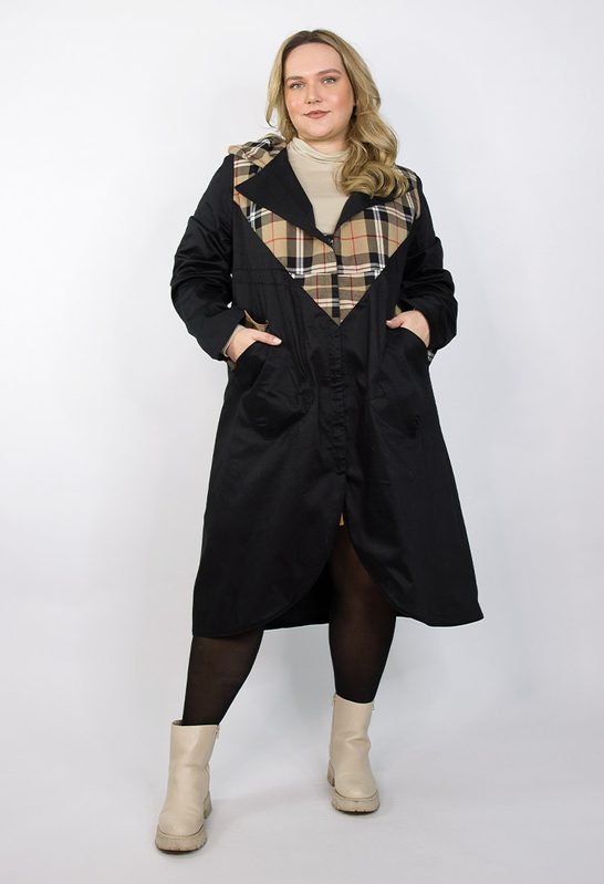 Anna Kova Curve: coat with check collar